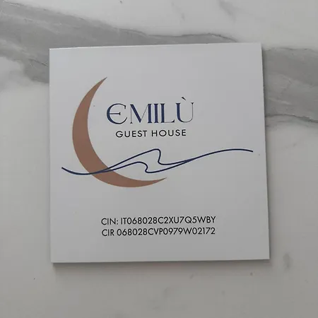 Emilu Apartment *